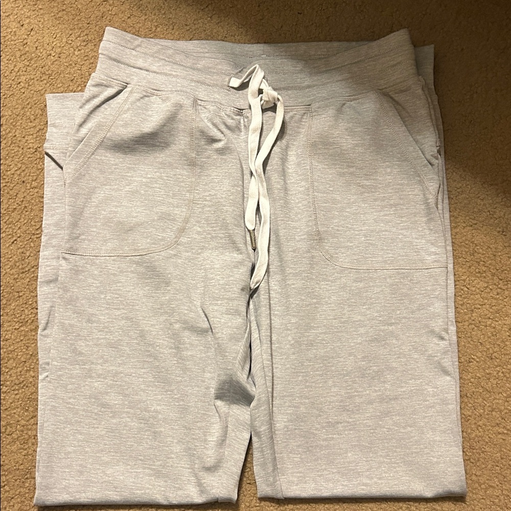 Zyia •oatmeal gray cozy joggers • sz XS